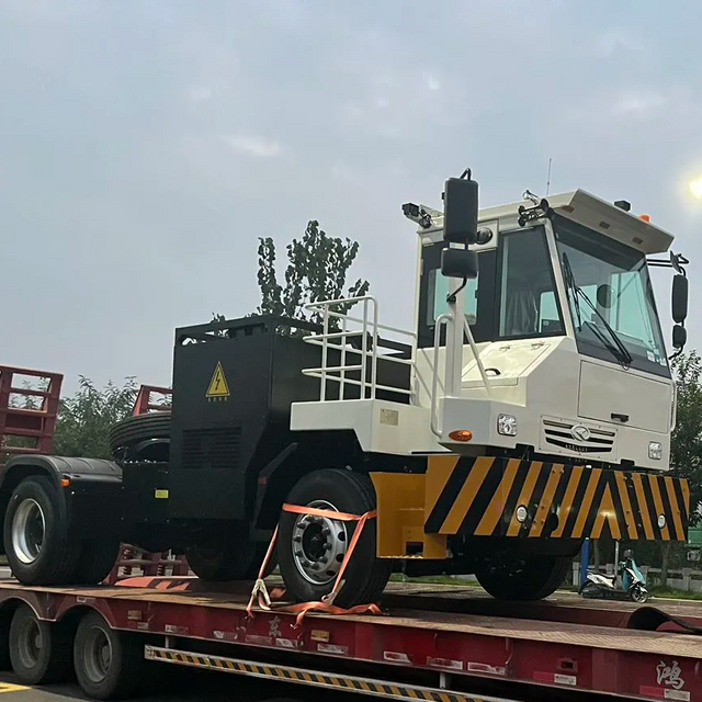 CMAC EV Tractor 4x2 Low-Speed ​​Port Terminal Truck