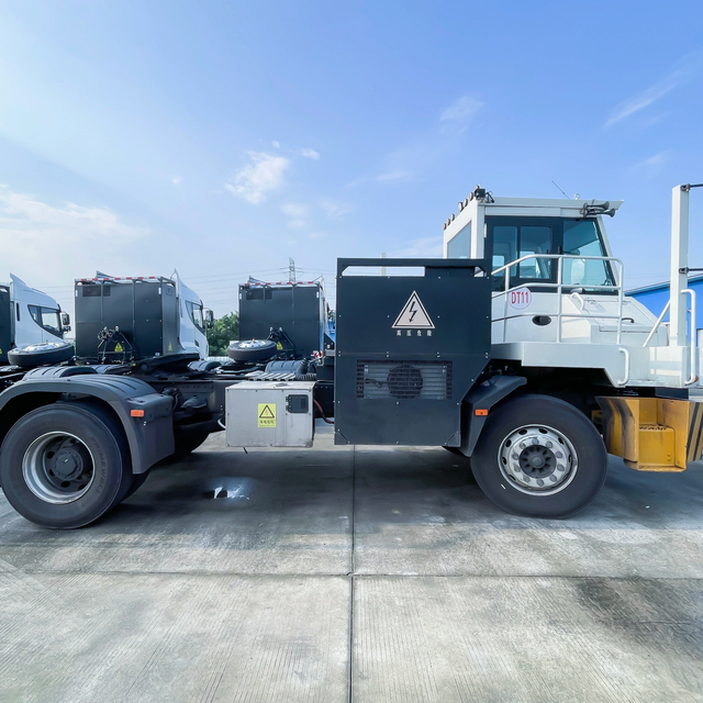 4*2 CAMC Port Terminal Tractor Truck Terminal Trucks សម្រាប់លក់