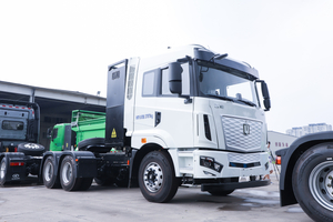 ក្បាលឡានថ្មី 6X4 Tractor Trailer Truck Electric Vehicle