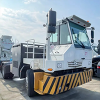 តើត្រាក់ទ័រស្ថានីយគឺជាអ្វី